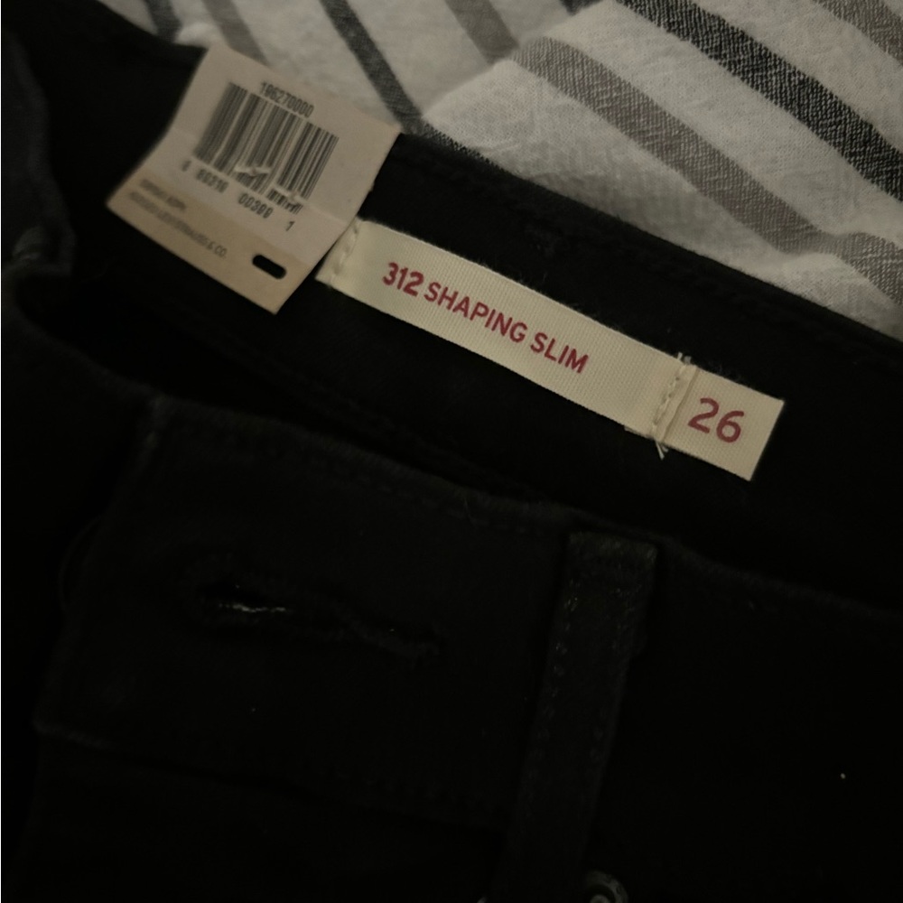 NWT levi’s 312 shaping slim jeans in black size 26 ! - Picture 5 of 7